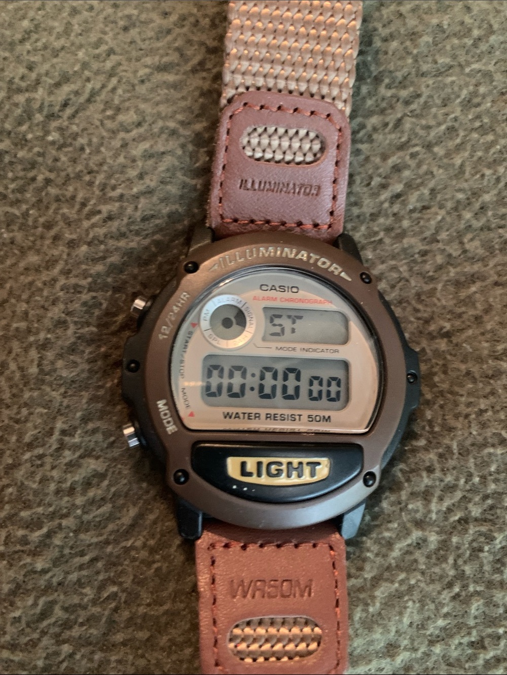 NWOB Men’s Casio W89HB-5AV Illuminator Sport Watch. New battery. - Picture 2 of 6